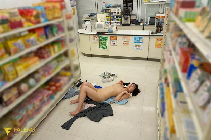 FNS-012 screenshot 10 A female college student working part-time at a convenience store has multiple orgasms from the persistent caressing sex of a trash old man who can't even be used at a convenience store.