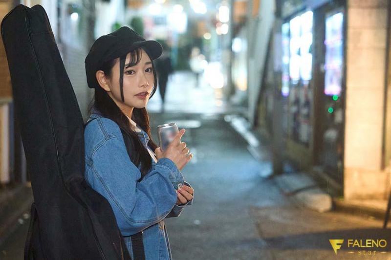 FSDSS-557 screenshot 1 A lover for only 3 days The days when I met you, who missed the last train at midnight, and we met. But it ended abruptly. Chiharu Mitsuha