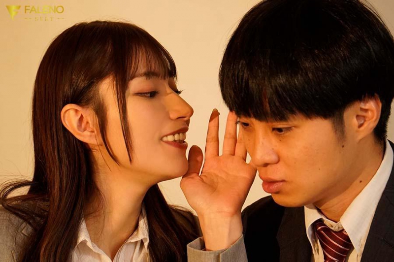FSDSS-725 screenshot 2 A natural busty senior and a virgin junior have amazing sex with 10 ejaculations in a shared room on a business trip Elisa Kusunoki